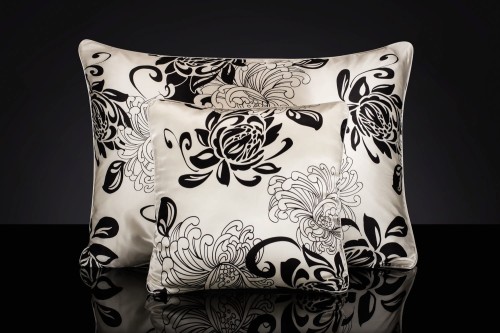 Poszewka ornamentowa jedwabna 50x70 Black and White