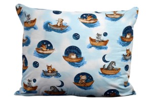 Poszewka bawełniana 50x60 Zwierzątka w łodziach nocą D83