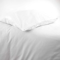 Pościel Hotelowa Bawełna Adamaszek 160x200 w pasy 4mm Biała na Zakładkę 30 cm