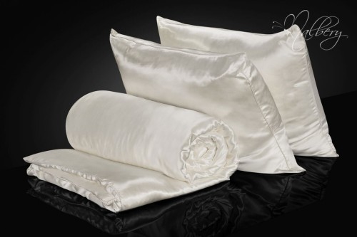 Kołdra Jedwabna 200x220 + Poduszki Jedwabne 2x50x70 - Poszycie Bawełniane